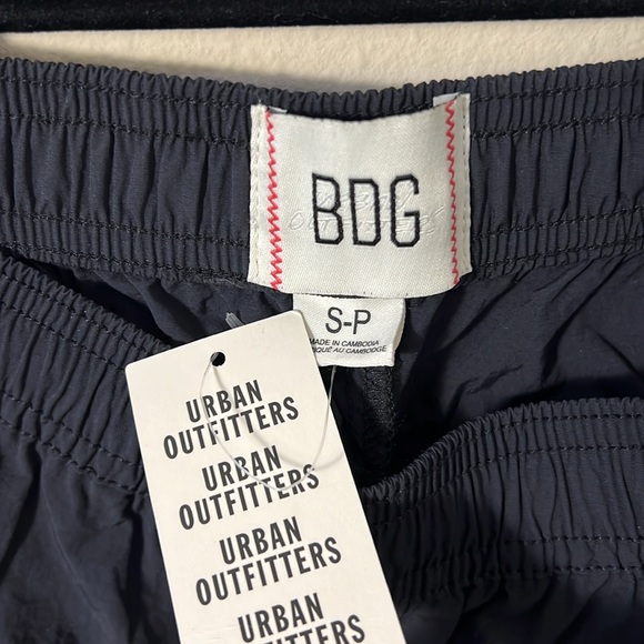 BDG Urban Outfitters Jess Nylon Track Short Size Small - Picture 3 of 7